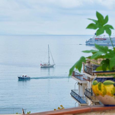 Casa Maccers Leilighet Giardini Naxos Eksteriør bilde