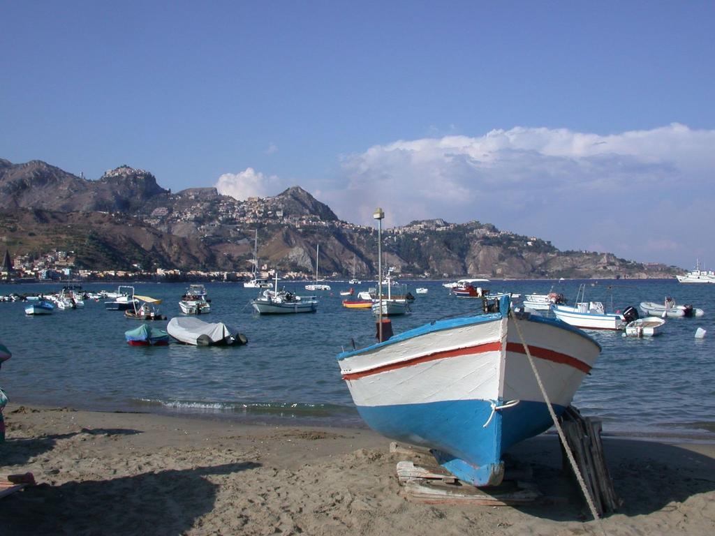 Casa Maccers Leilighet Giardini Naxos Eksteriør bilde