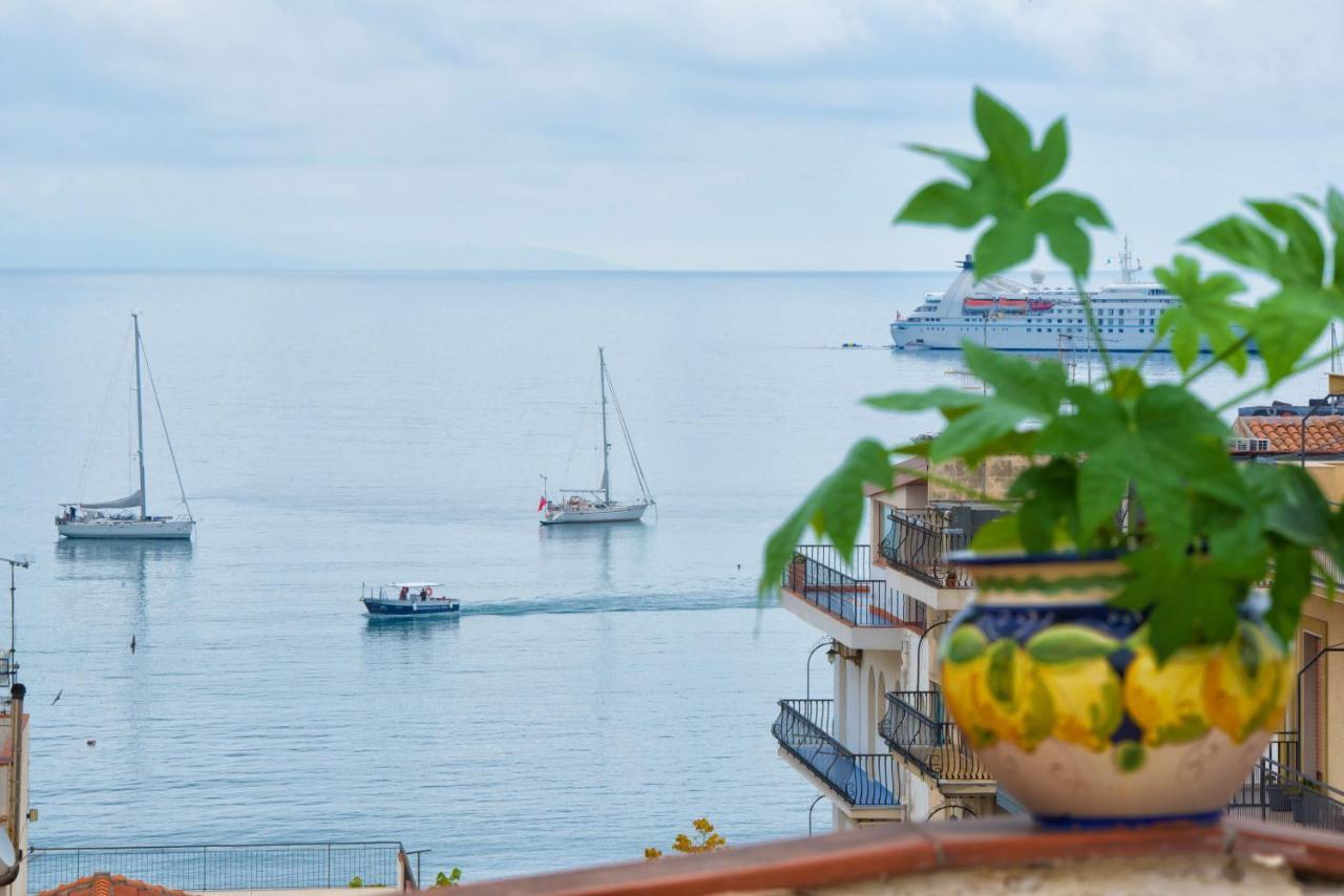 Casa Maccers Leilighet Giardini Naxos Eksteriør bilde